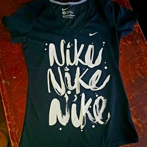 Woman's Nike Tshirt
